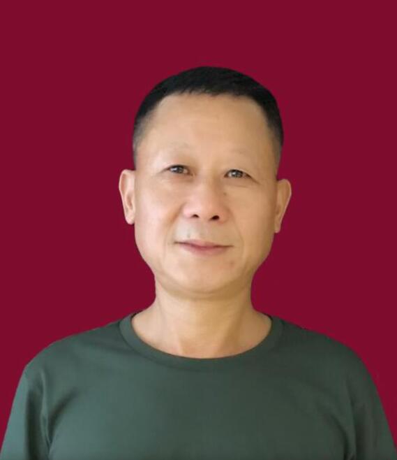 钟宏  文检工程师  